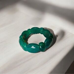 Chic Green Beaded Bracelet